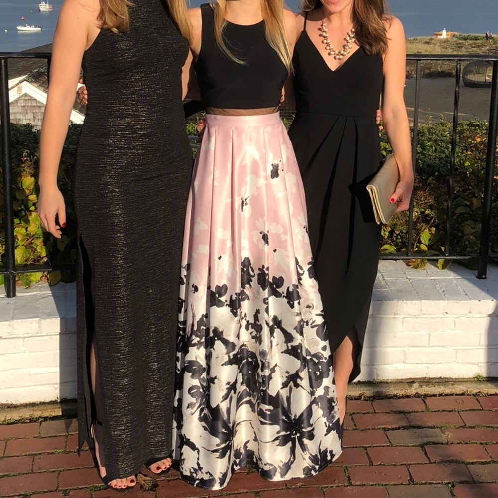 AQUA Womens Formal Blacktie Dress - Black & Floral Sleeveless